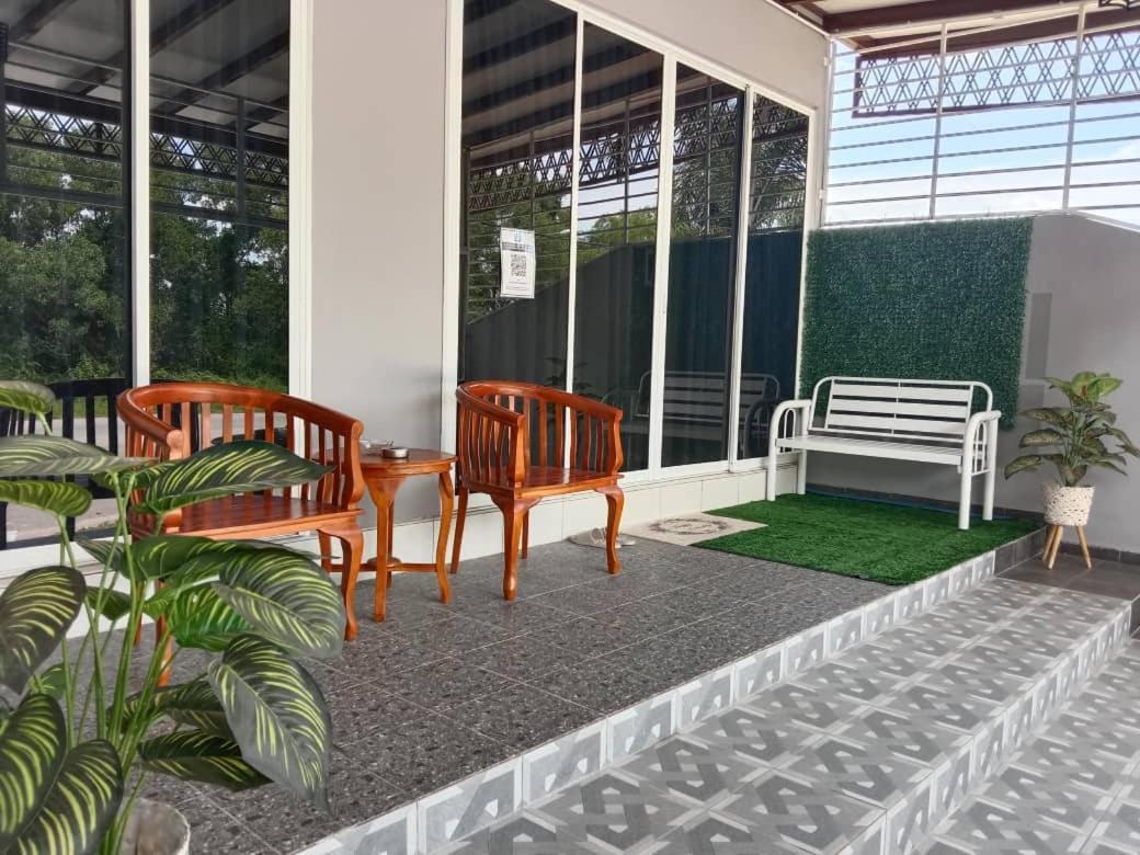 Private Pool Cassa Dinies, Wifi , Bbq,10 Pax Vila Rantau Panjang Exterior foto